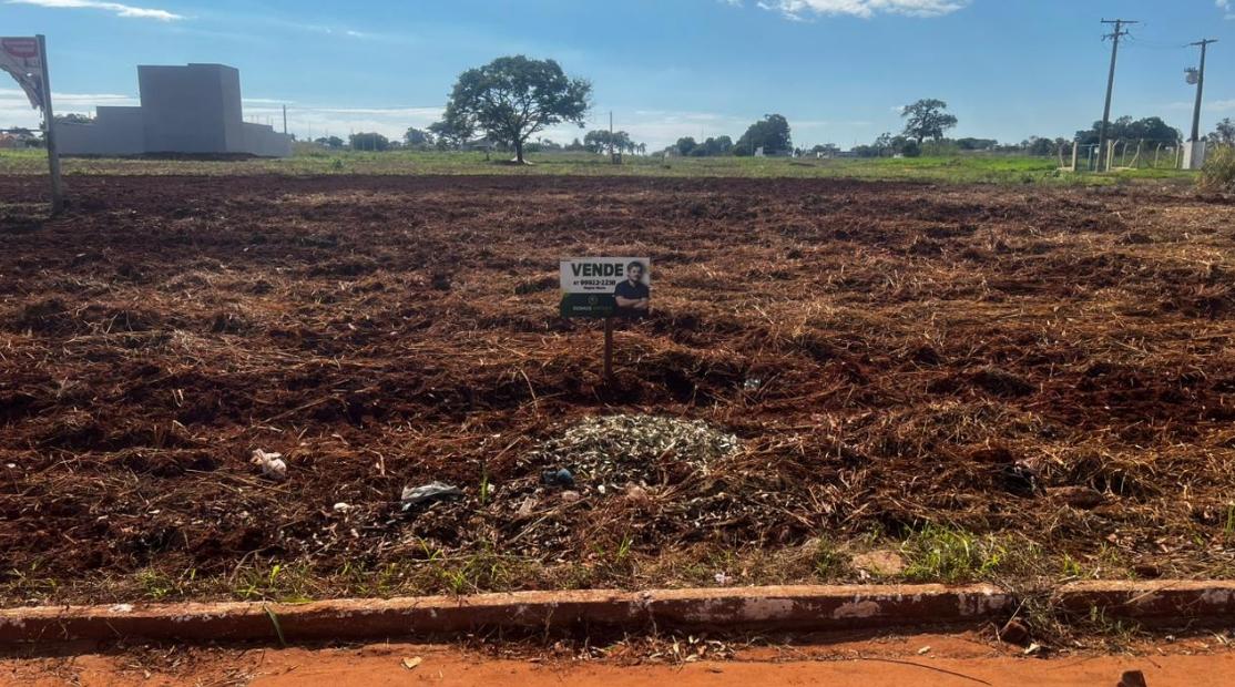 Terreno comercial - Bairro Moura Andrade